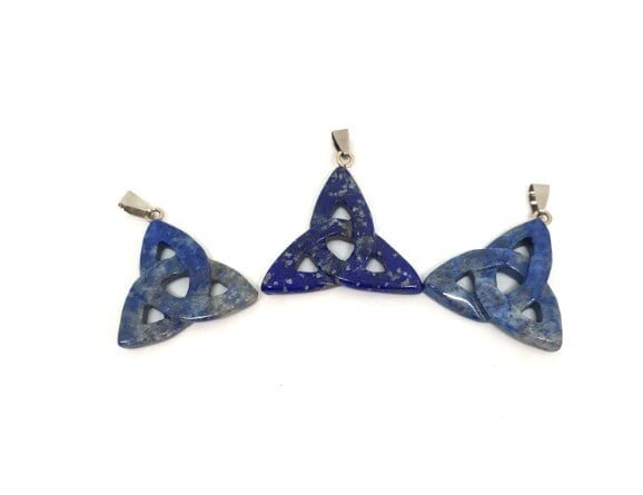 תליון טריקווטרה מאבן לאפיס לזולי