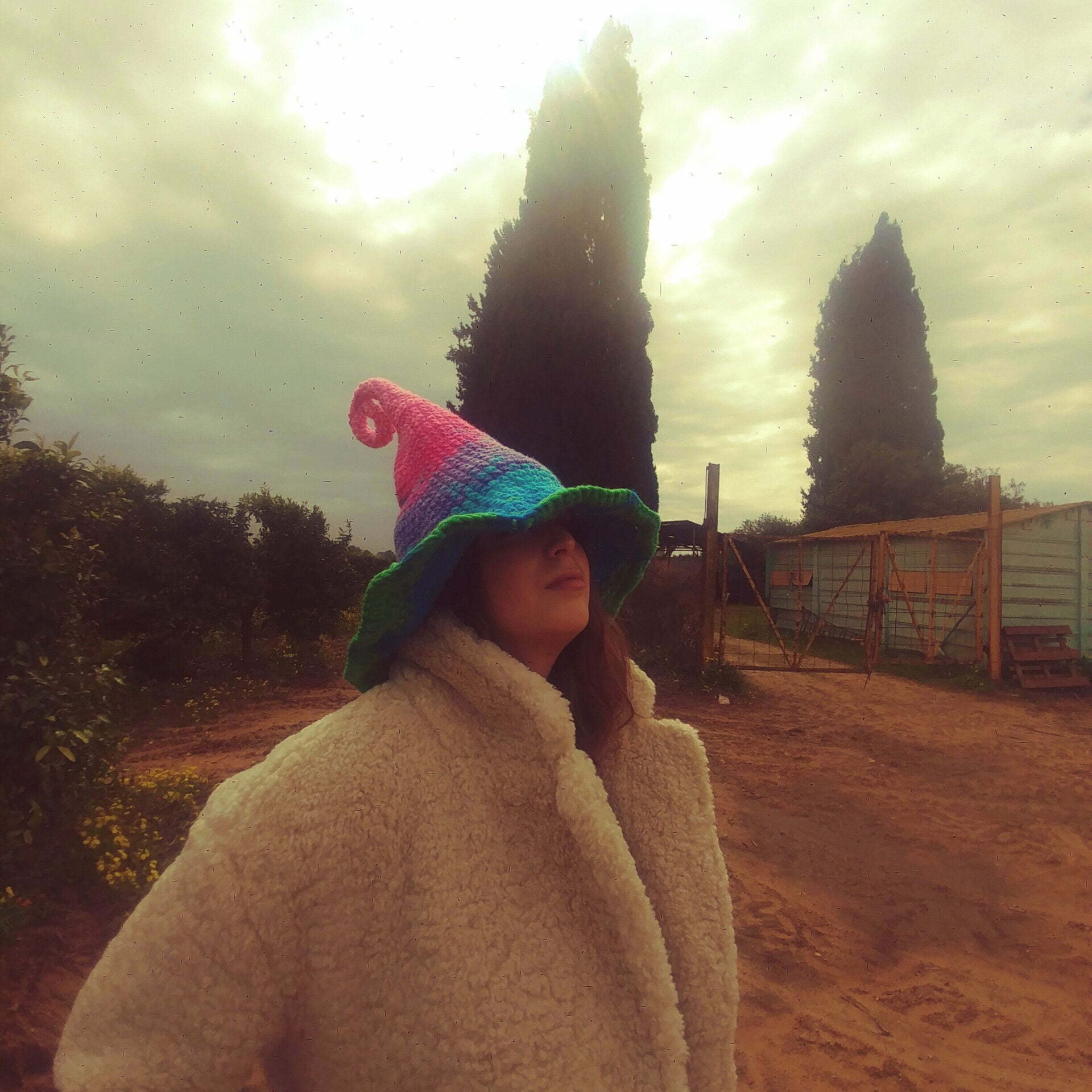 אנדרו הראשון - כובע מכשפה קוסמת סרוג בעבודת יד – תמונה 19