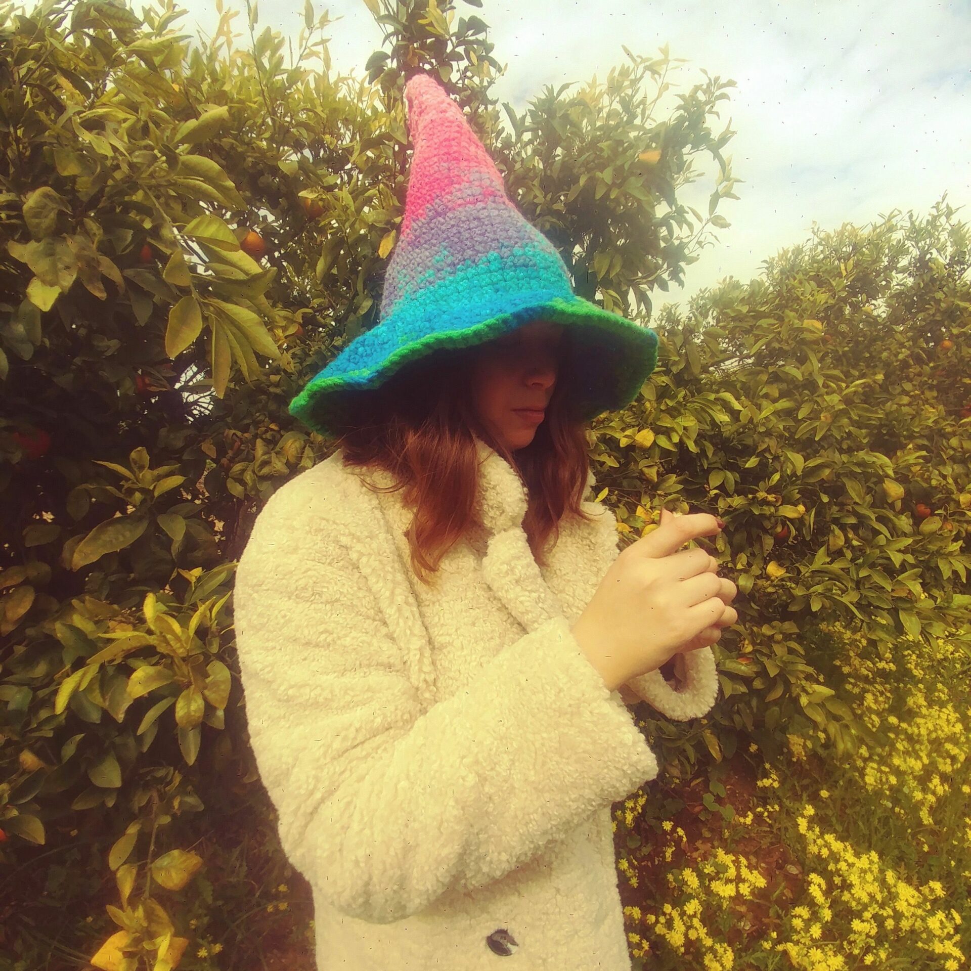 אנדרו הראשון - כובע מכשפה קוסמת סרוג בעבודת יד – תמונה 11