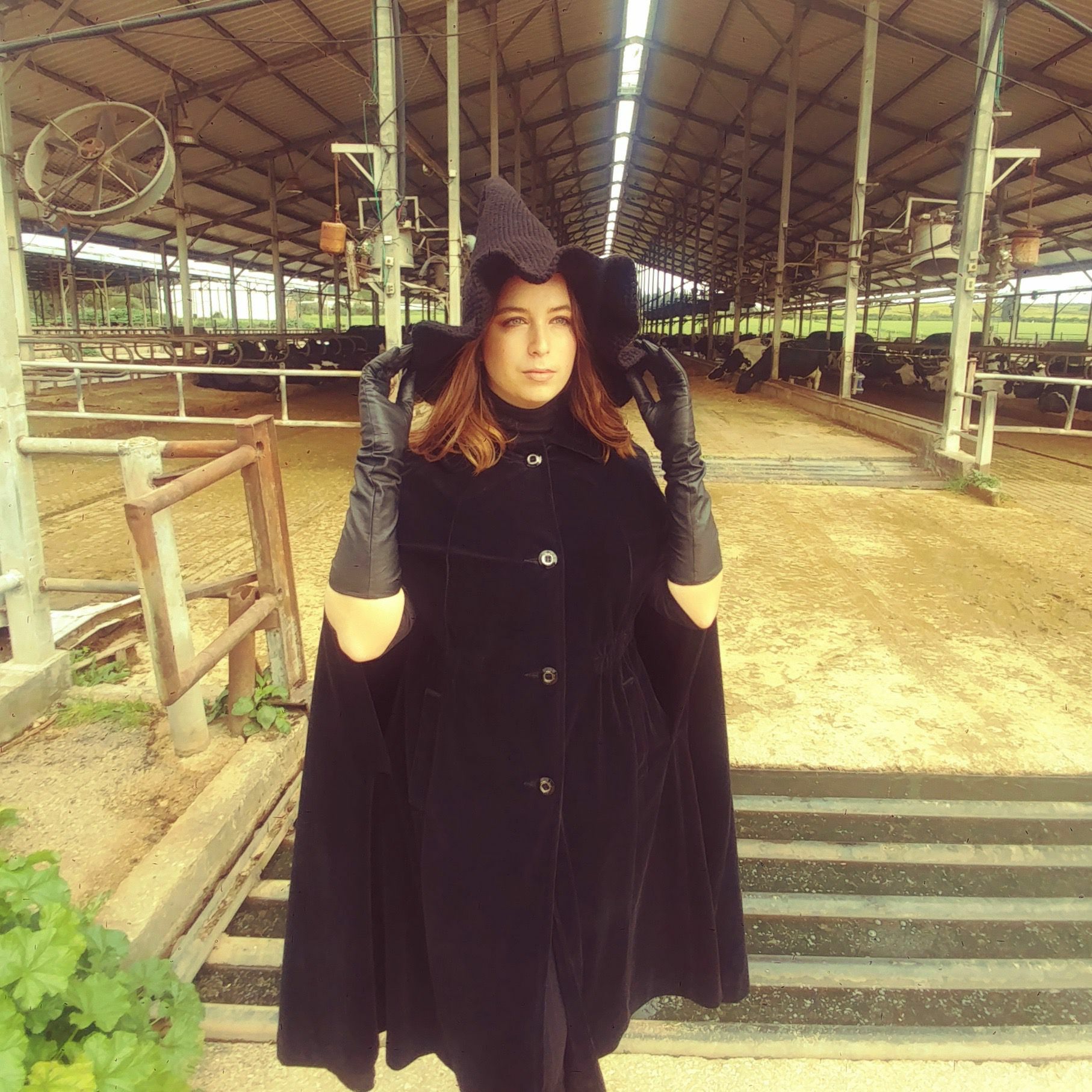 דרוסילה השחורה - כובע מכשפה סרוג בעבודת יד – תמונה 9