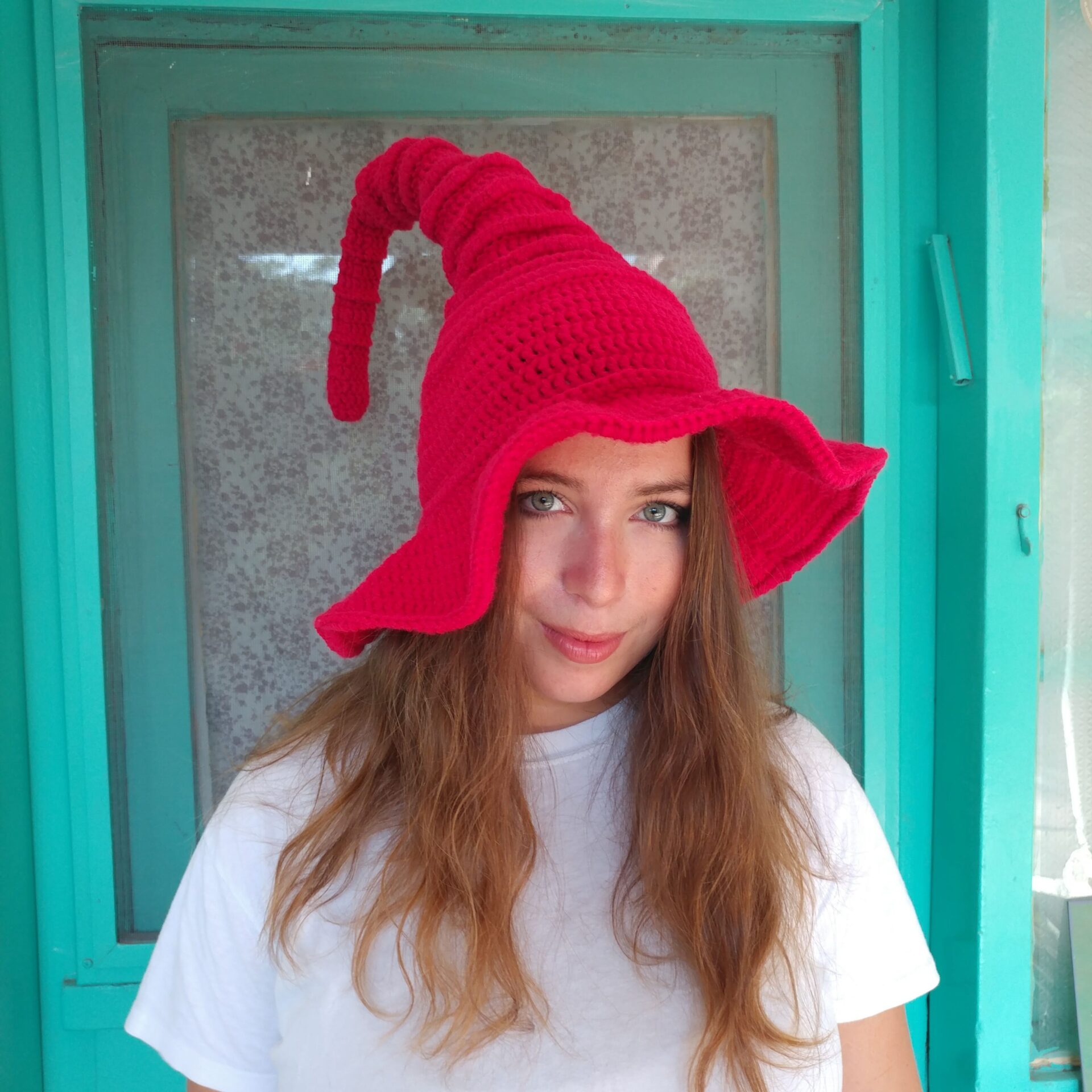 כובע מכשפה קוסמת סרוג בעבודת יד – תמונה 5