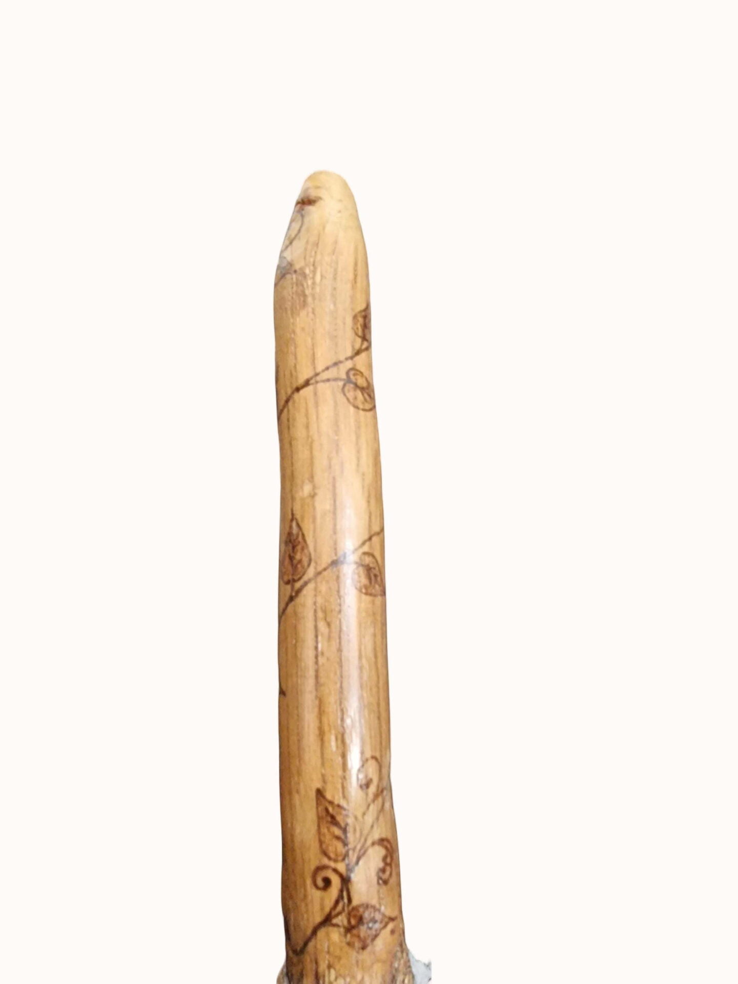 שרביט פיקסי שובב מעץ אלון בעבודת יד – תמונה 10